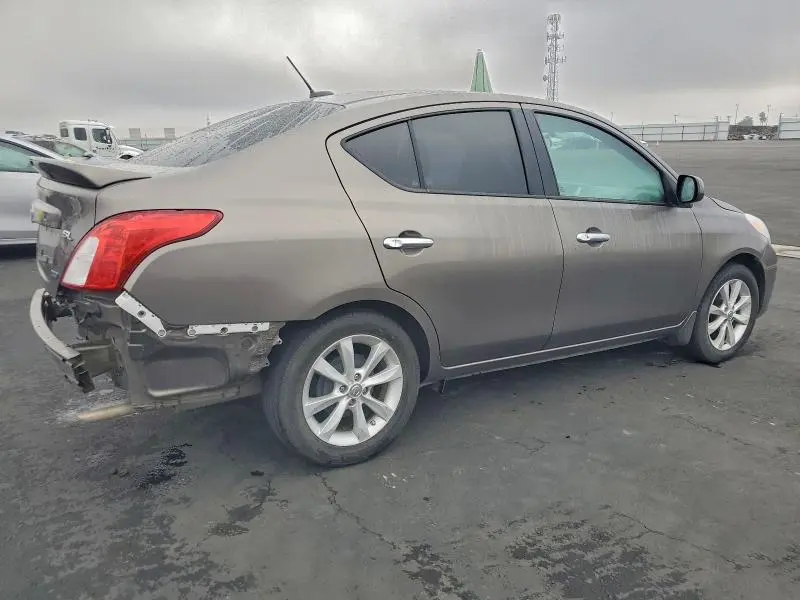 2014 NISSAN VERSA S  