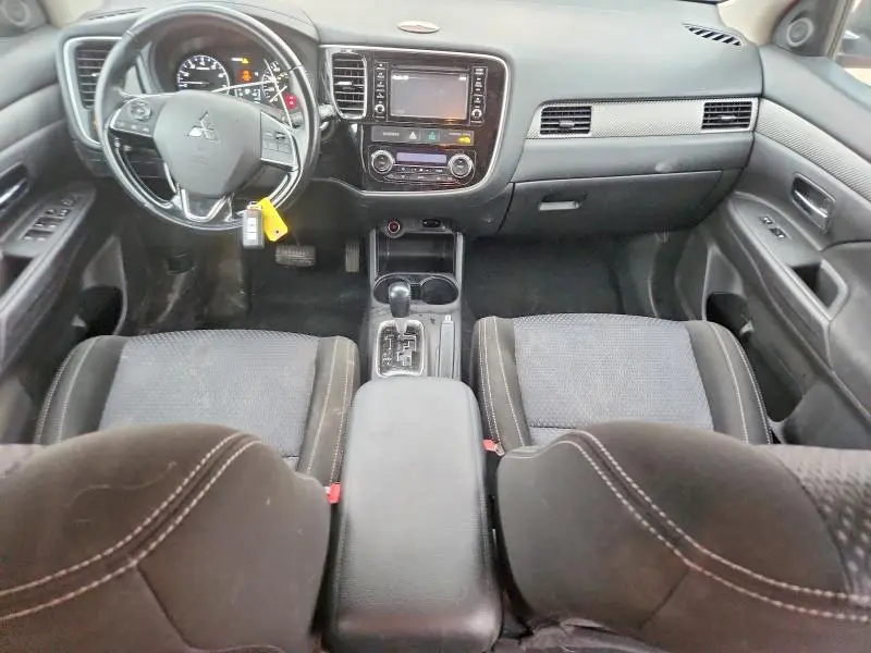 2016 MITSUBISHI OUTLANDER SE  