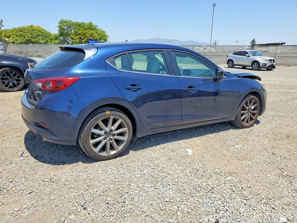 2018 MAZDA 3 GRAND TOURING  