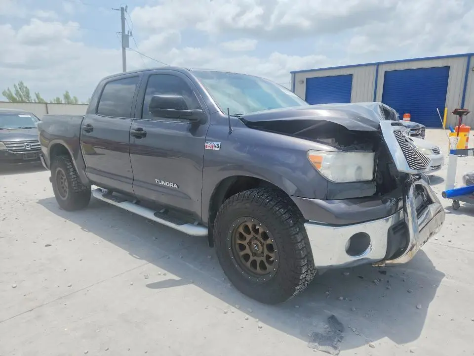 2011 TOYOTA TUNDRA   