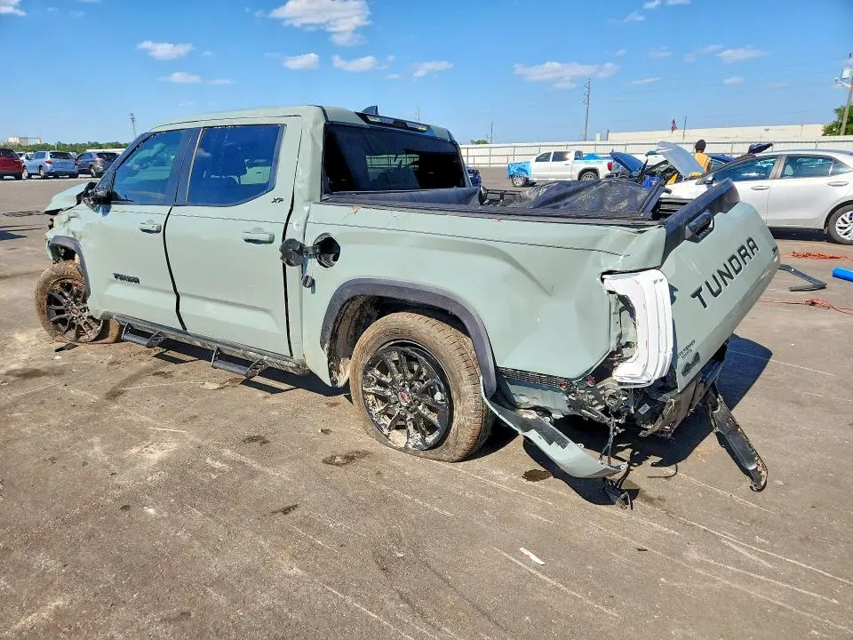 2026 TOYOTA TUNDRA SR5  