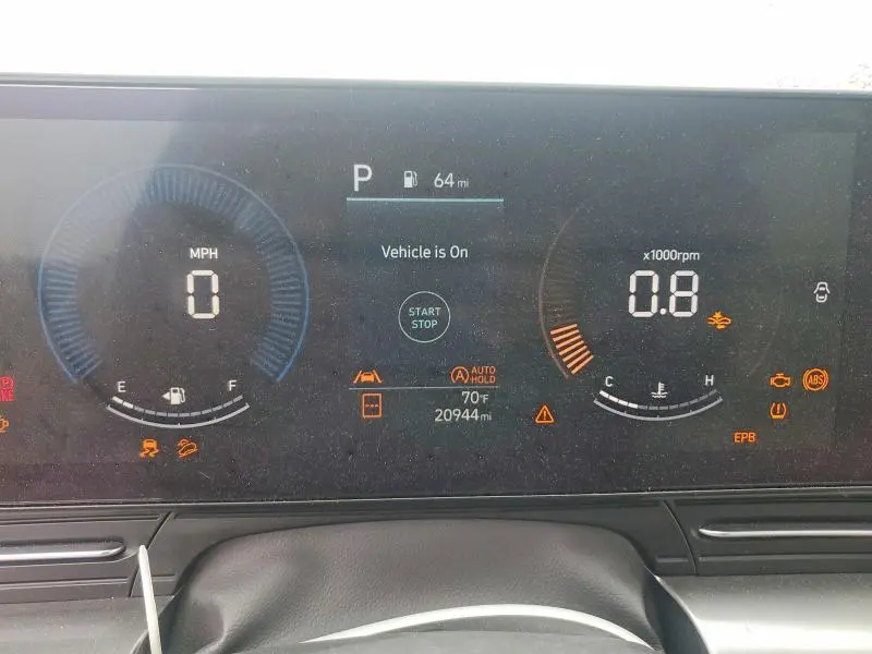 2024 HYUNDAI KONA SE  