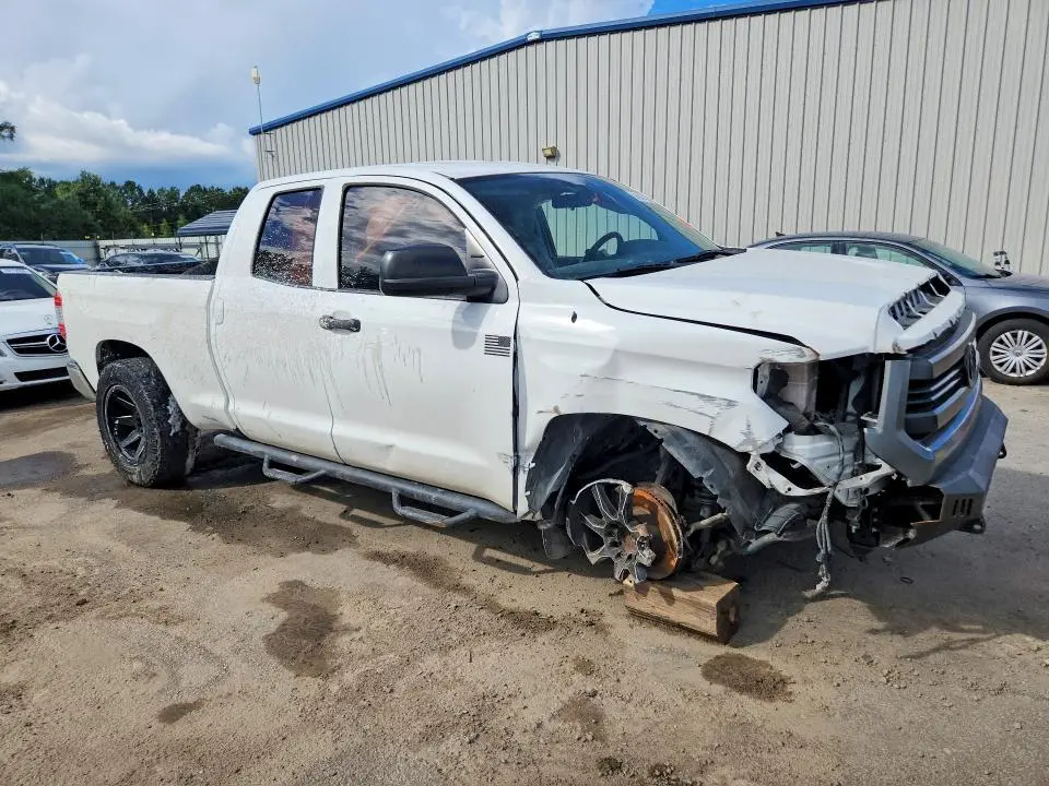 2015 TOYOTA TUNDRA SR  