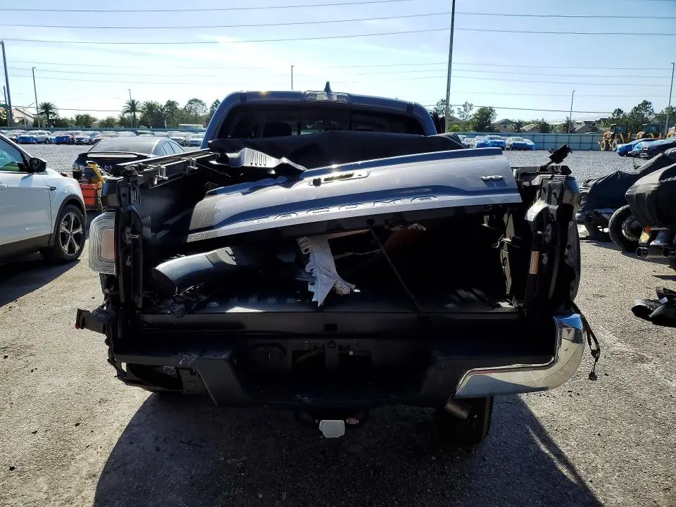 2020 TOYOTA TACOMA SR5 V6  