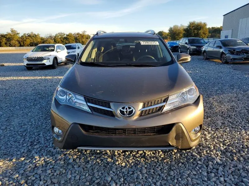 2015 TOYOTA RAV4 XLE  