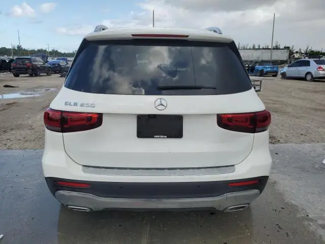 2020 MERCEDES-BENZ GLB 250  