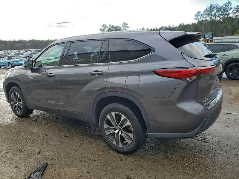 2021 TOYOTA HIGHLANDER HYBRID XLE  