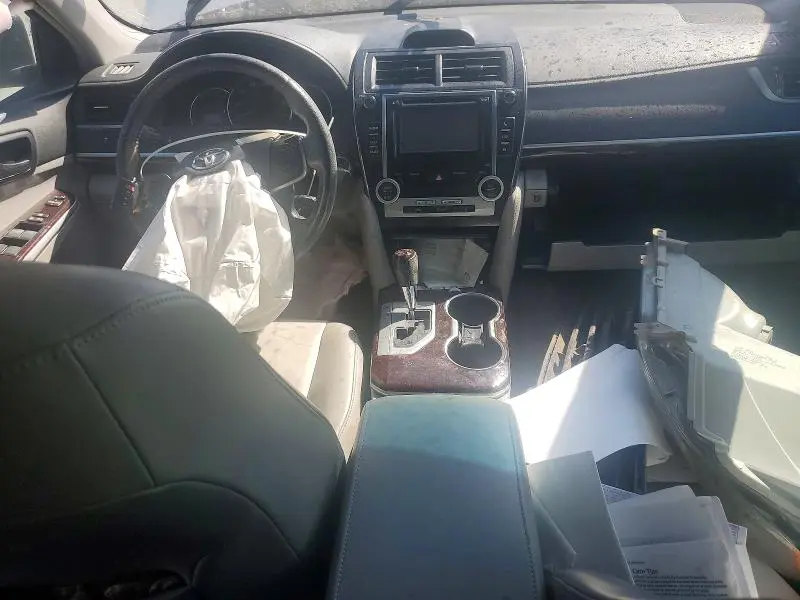 2012 TOYOTA CAMRY XLE  