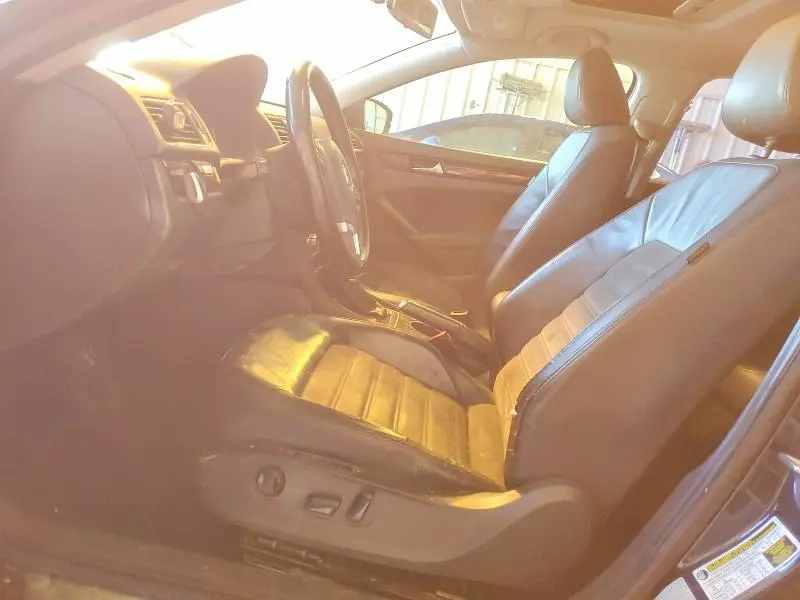 2015 VOLKSWAGEN PASSAT SEL  