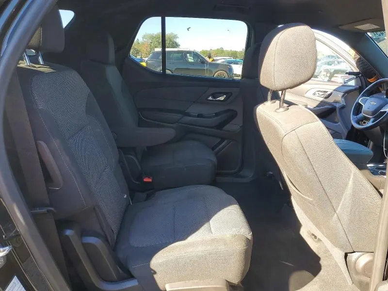 2023 CHEVROLET TRAVERSE LT  