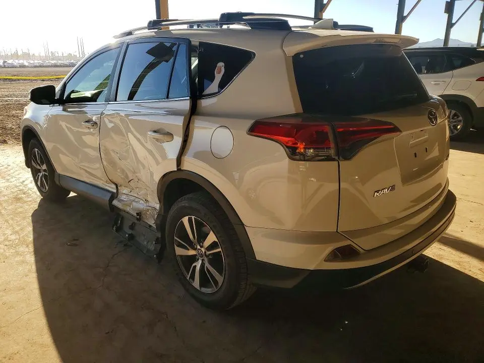 2017 TOYOTA RAV4 XLE  