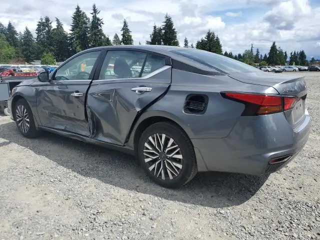 2023 NISSAN ALTIMA SV  