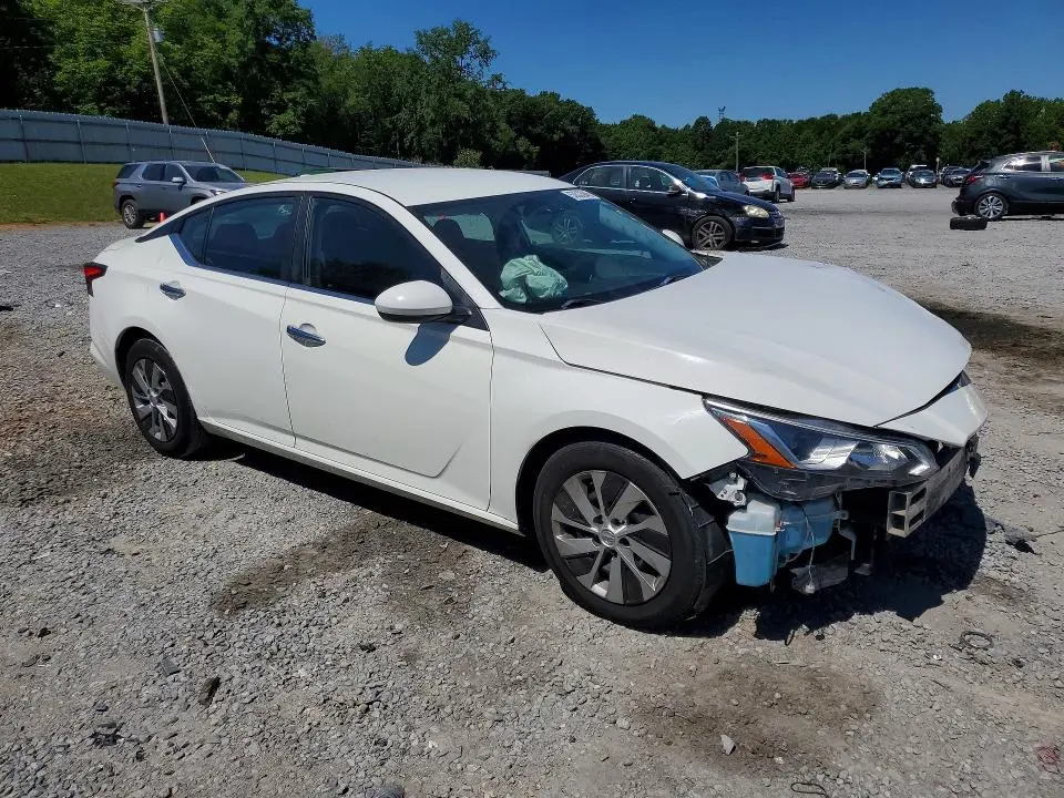 2019 NISSAN ALTIMA S  