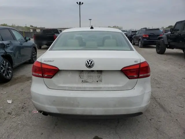 2013 VOLKSWAGEN PASSAT SE  