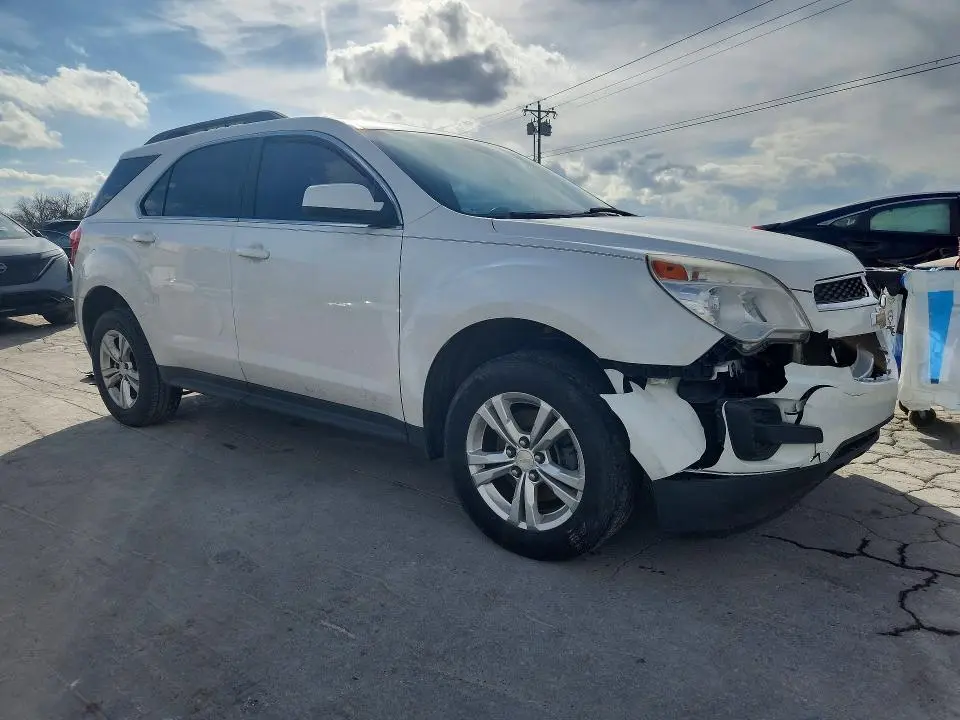 2015 CHEVROLET EQUINOX LT  