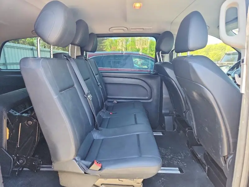2017 MERCEDES-BENZ METRIS   