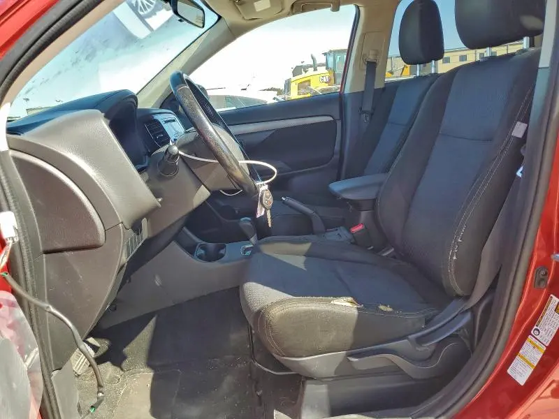 2016 MITSUBISHI OUTLANDER SE  