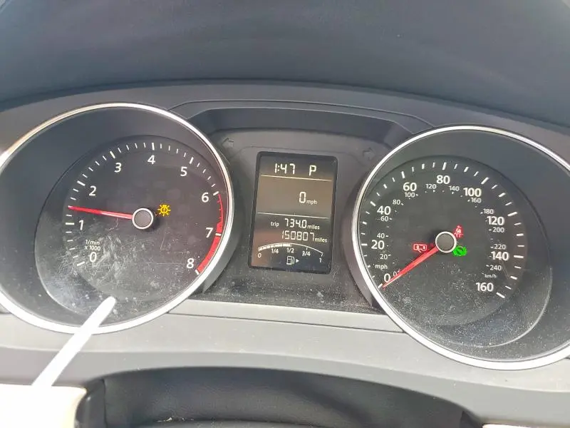 2016 VOLKSWAGEN JETTA SE  