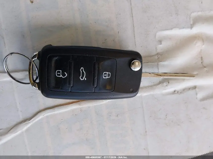 2013 VOLKSWAGEN JETTA SPORTWAGEN 2.0L TDI