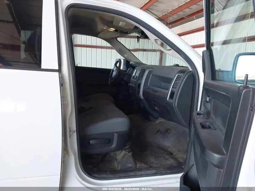 2019 RAM 1500 CLASSIC TRADESMAN  4X4 6'4 BOX