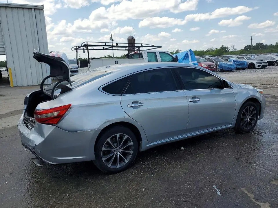 2017 TOYOTA AVALON XLE  