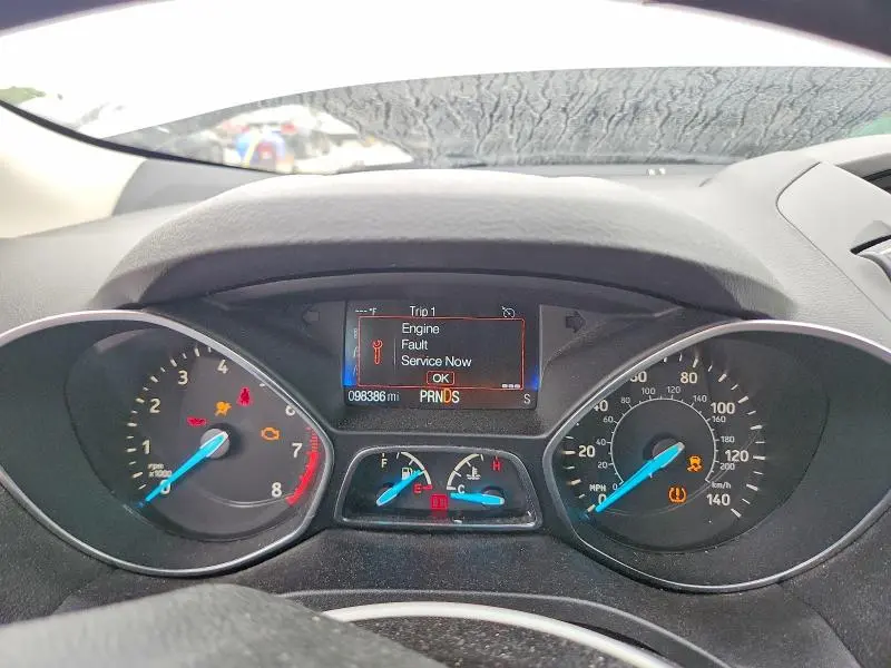 2017 FORD ESCAPE S  
