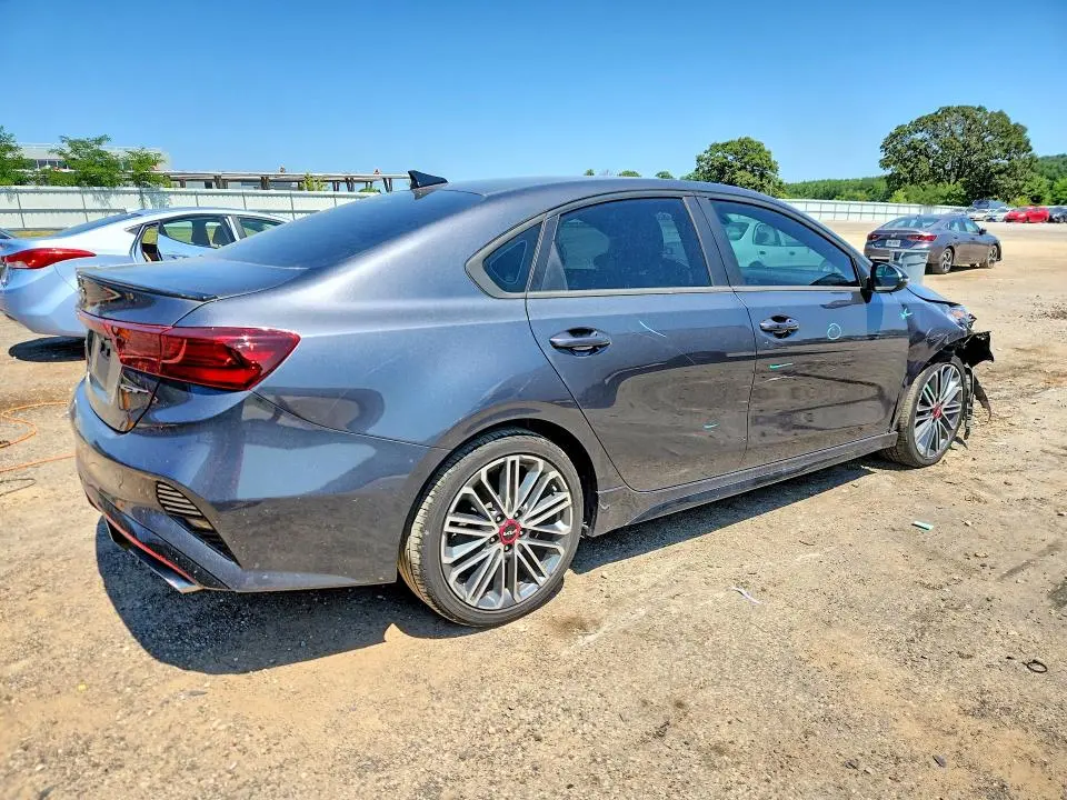 2023 KIA FORTE GT  