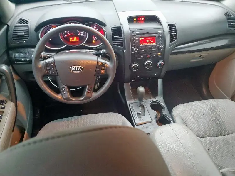 2012 KIA SORENTO BASE  