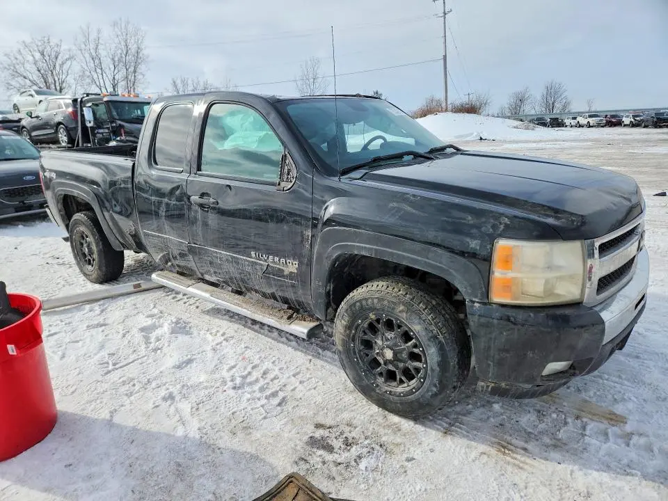2011 CHEVROLET SILVERADO K1500 LT  