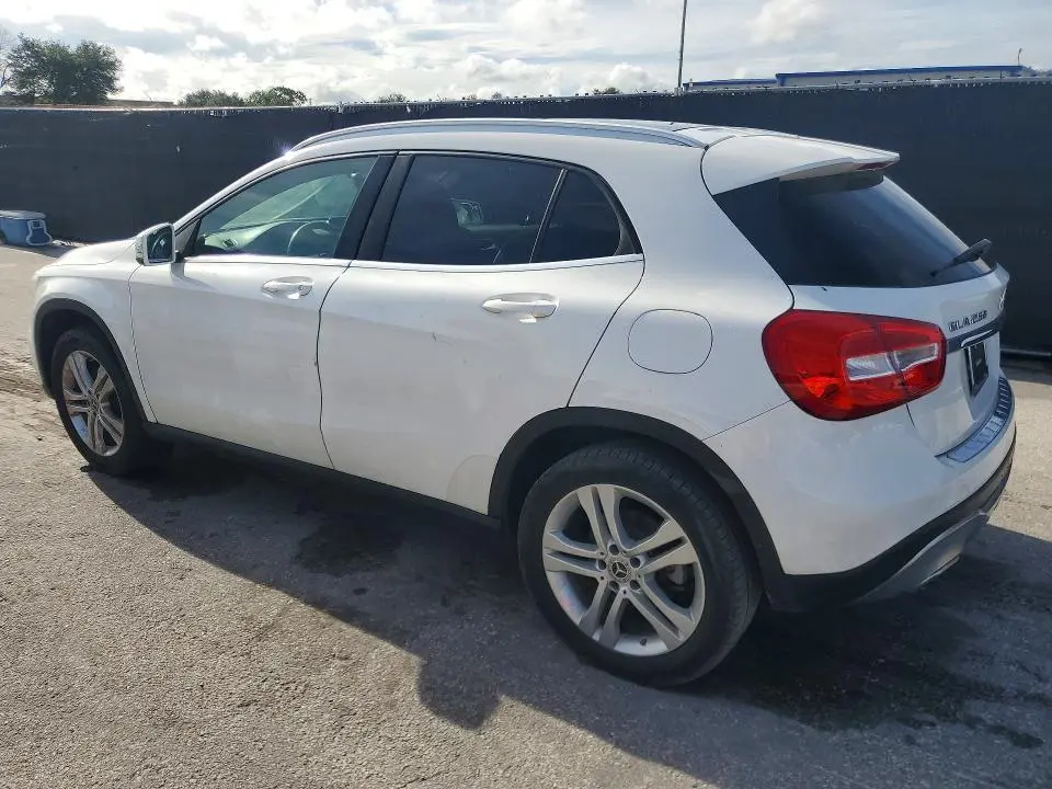 2018 MERCEDES-BENZ GLA 250  