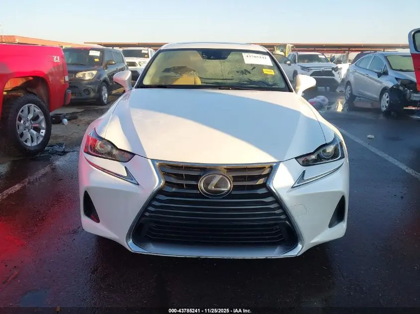2018 LEXUS IS 300  