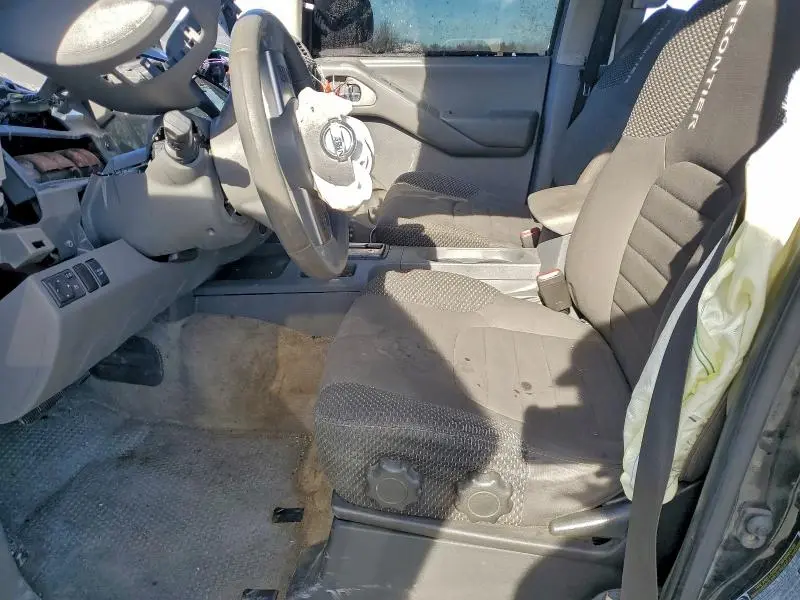 2012 NISSAN FRONTIER S  