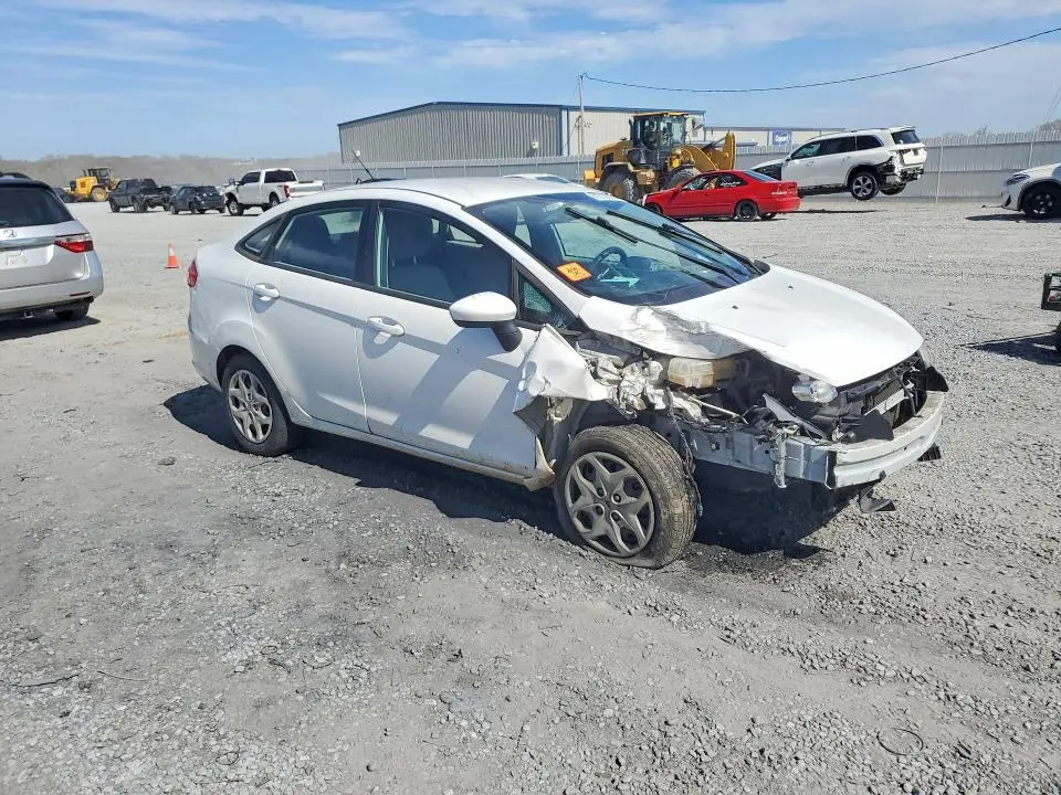 2011 FORD FIESTA SE  