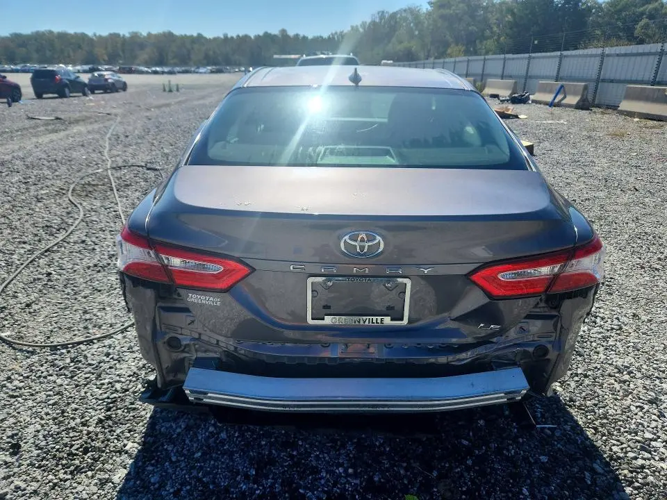 2019 TOYOTA CAMRY LE  