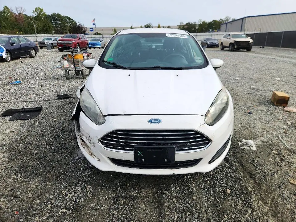 2017 FORD FIESTA SE  
