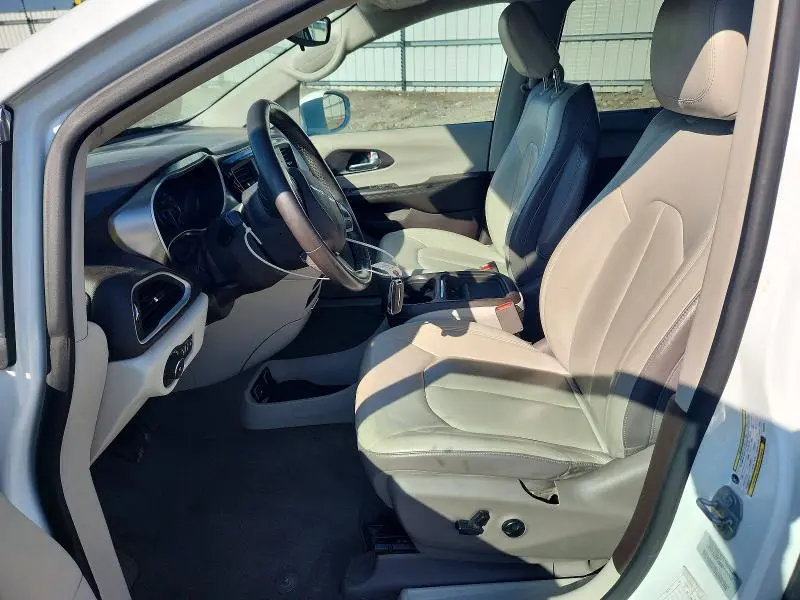 2017 CHRYSLER PACIFICA TOURING L  
