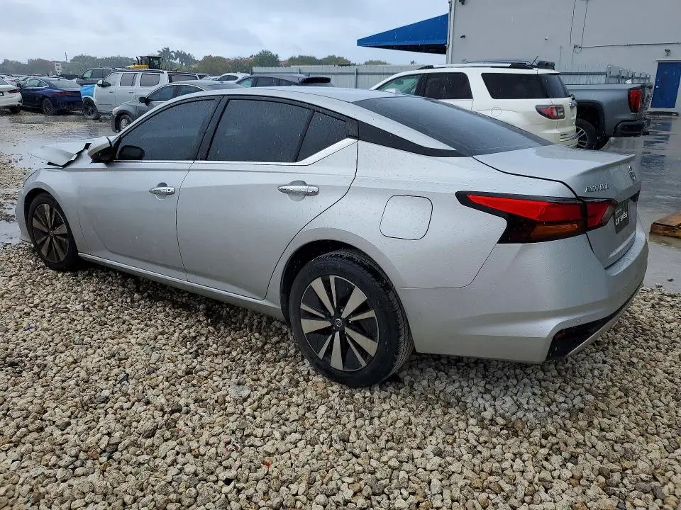 2021 NISSAN ALTIMA 2.5 SV  