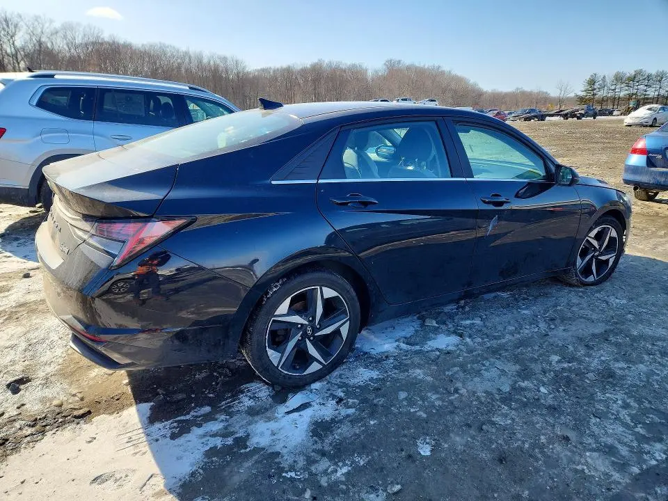 2022 HYUNDAI ELANTRA LIMITED  