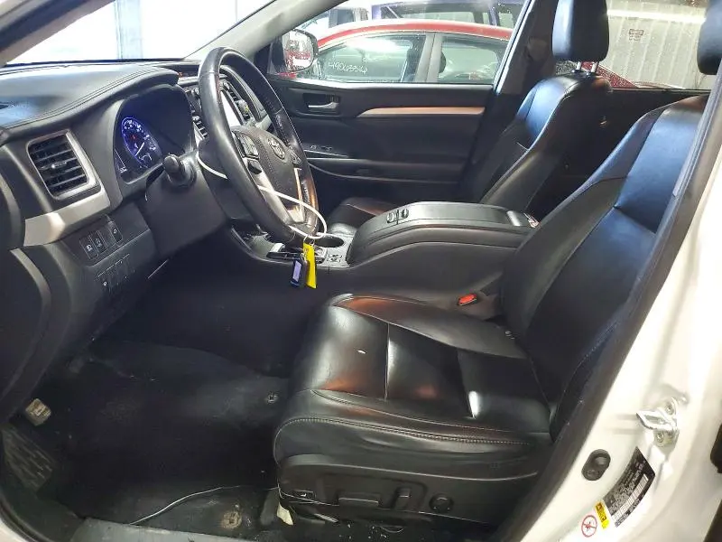 2019 TOYOTA HIGHLANDER XLE  