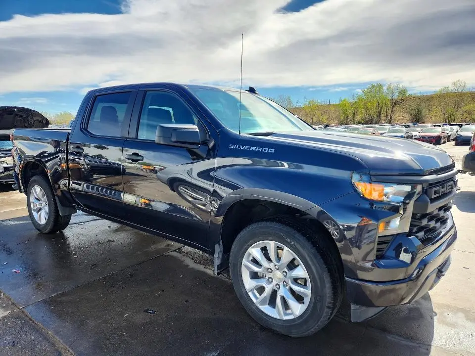 2023 CHEVROLET SILVERADO C1500 CUSTOM  