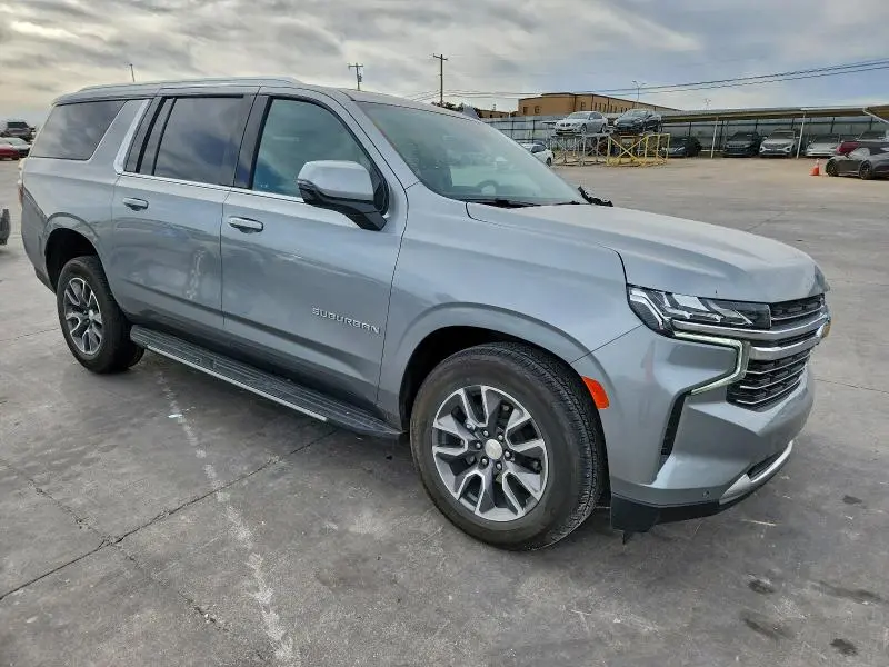 2024 CHEVROLET SUBURBAN C1500 LT  
