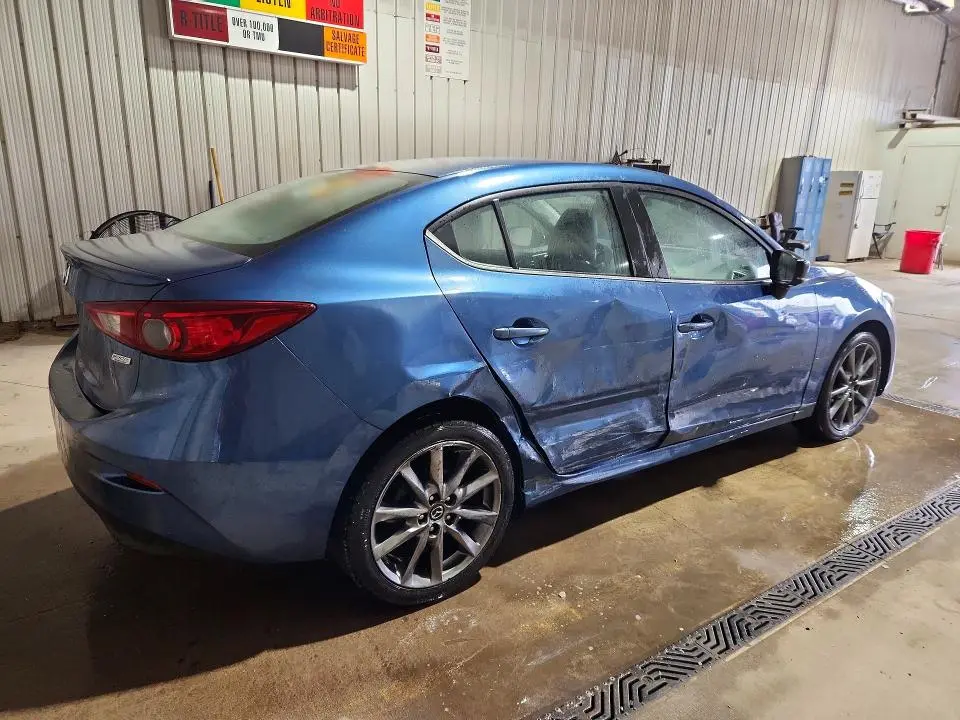 2018 MAZDA 3 TOURING  