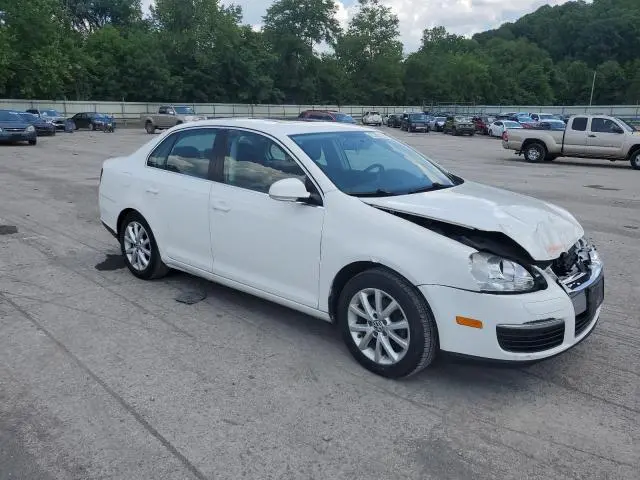 2010 VOLKSWAGEN JETTA SE  