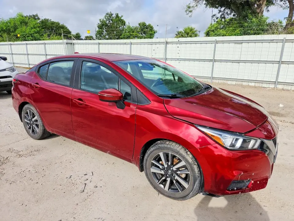 2021 NISSAN VERSA SV  