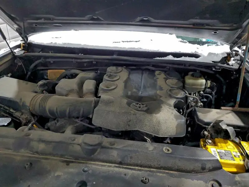 2011 TOYOTA 4RUNNER SR5  