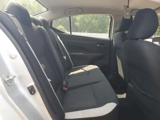 2020 NISSAN VERSA SV  