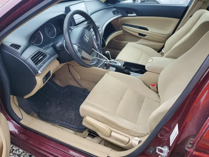 2011 HONDA ACCORD LX  
