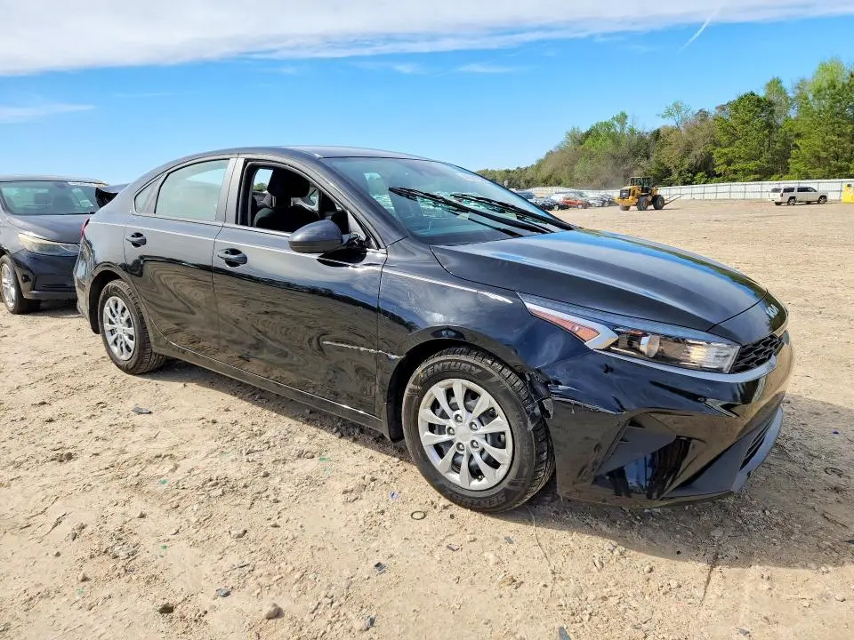 2024 KIA FORTE LX  