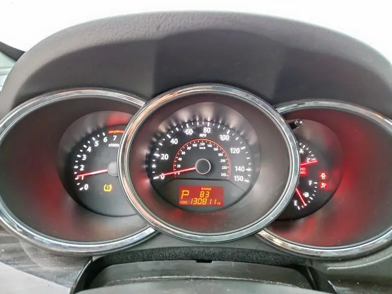 2011 KIA SORENTO BASE  