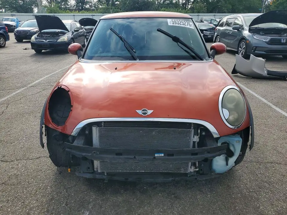 2011 MINI COOPER   